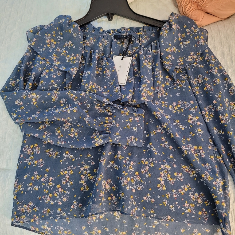 🆕️ 1. State Retro Bloom top - Picture 1 of 13